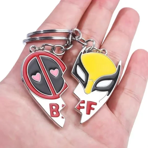 ⭐️NEW⭐️ Marvel Wolverine & Deadpool BFF 2 PC Heart Keychain Set - Picture 4 of 8